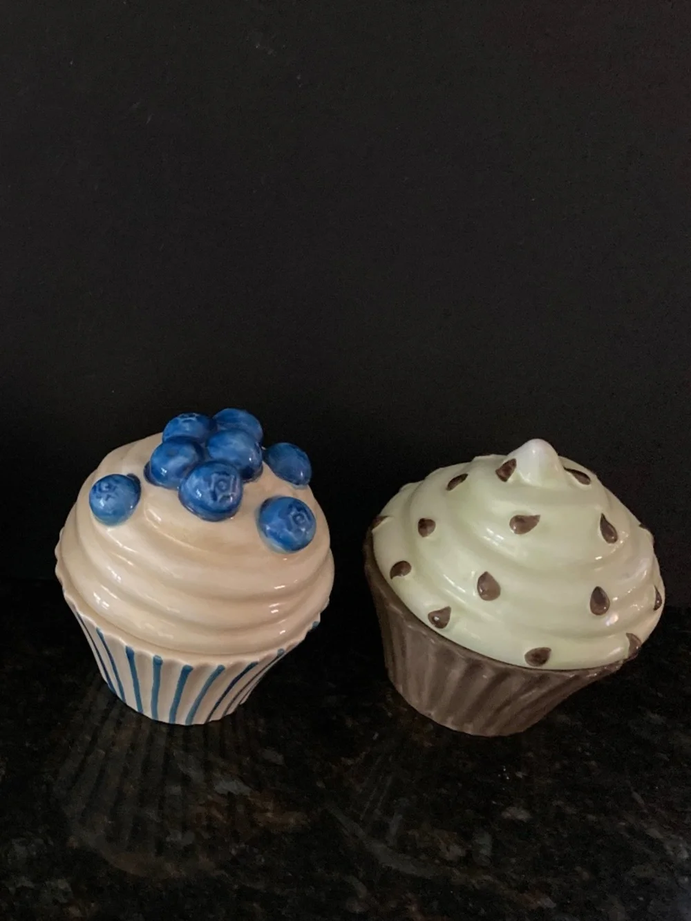 Valerie Parr Hill Set of 4 Candles/Apple/Sprinkle/Blueberry/Chocolate Chip/NEW!